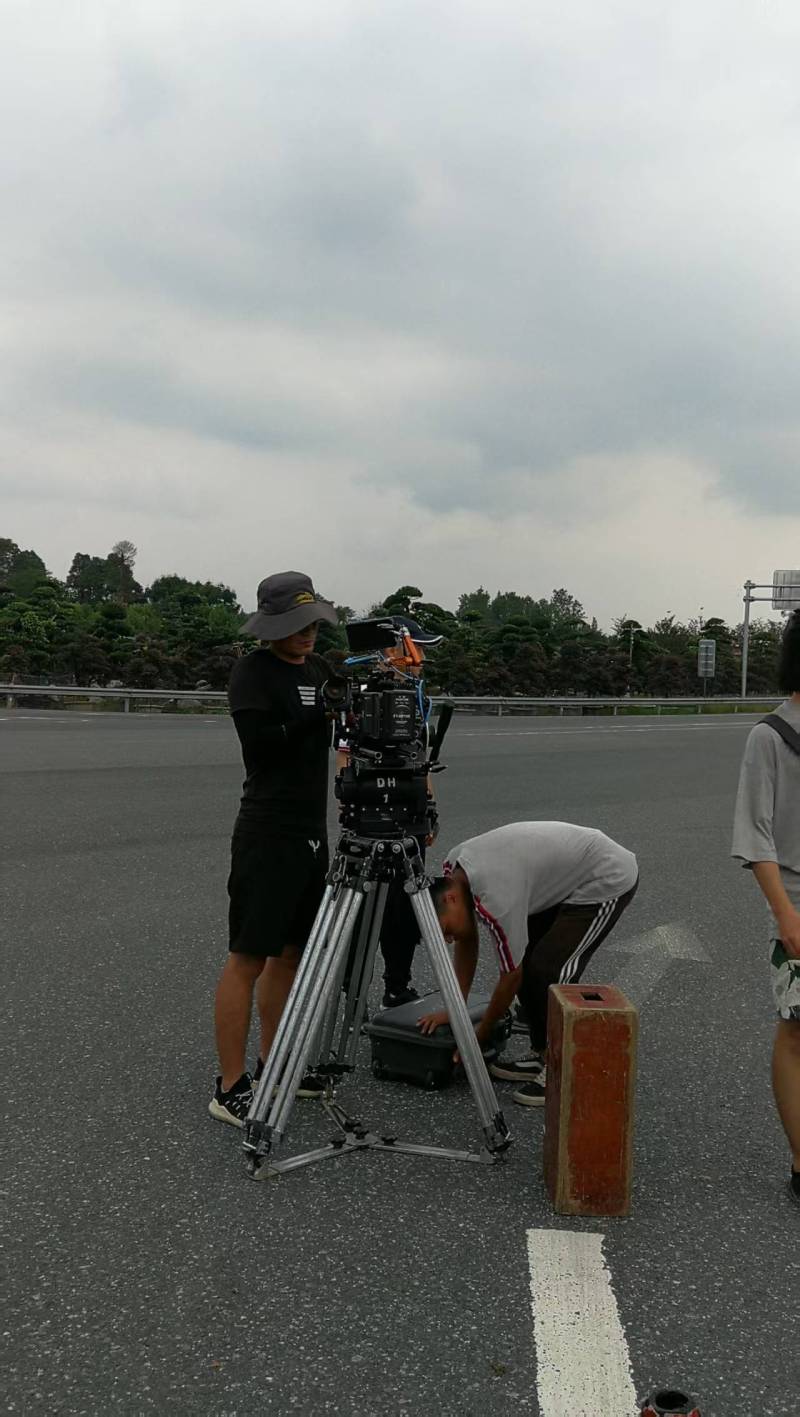 聚焦和政县产品视频拍摄，以专业视角雕琢产品高光影像